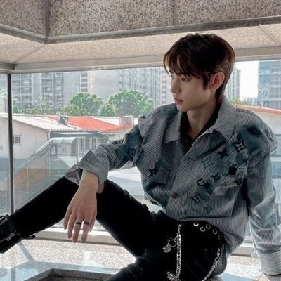 SPengiuns's profile picture. パク・ソンフン