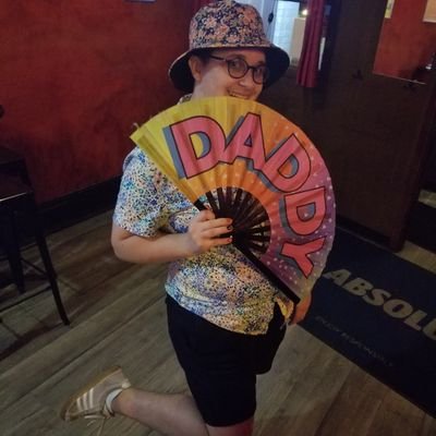 chaotic good poet. 27. total thembo. they/them pronouns🏳️🌈🏳️⚧️