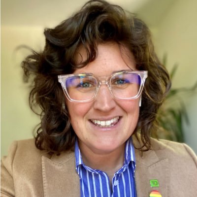 Coast to coast banker with a passion for people, plaid & the Great Outdoors. 🏳️🌈 she/her/hers