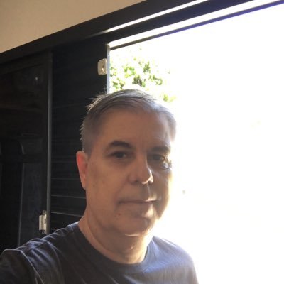 Economista, Pos em administração FAAP!Leitura e mar! com fakes ou ofensas está bloqueado 🤷♂️