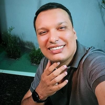 Nos subterrâneos do mundo, nas cores tão flores dos rumos, nos pódios, nos átrios, nos púlpitos há sempre uma luz sendo acesa! Skype - paulo_prar6886