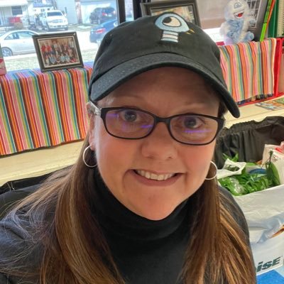 Elementary Literacy Interventionist. Little Free Libraryx2 steward. Avid traveler, reader, literacy advocate. Family first. Protect your peace.👨👩👧👧📚✈️☮️