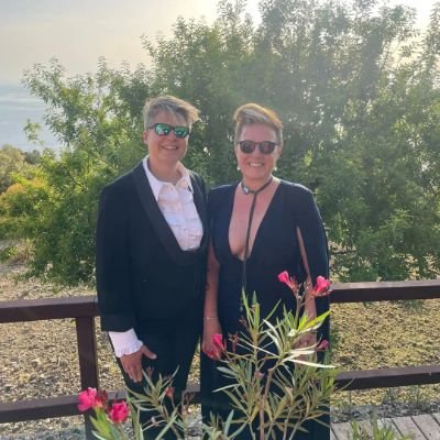 clare_palace's profile picture. Live and Love