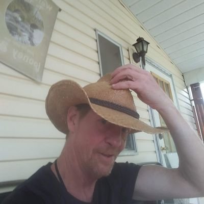 Charles34923296 Profile Picture