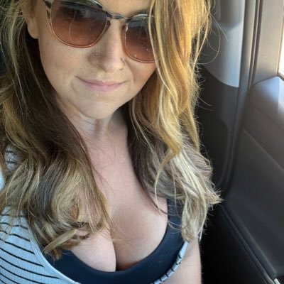 MleWeese's profile picture. Rusted and busted. (She/Her)