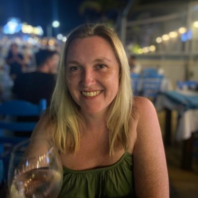 sus_elena's profile picture. 