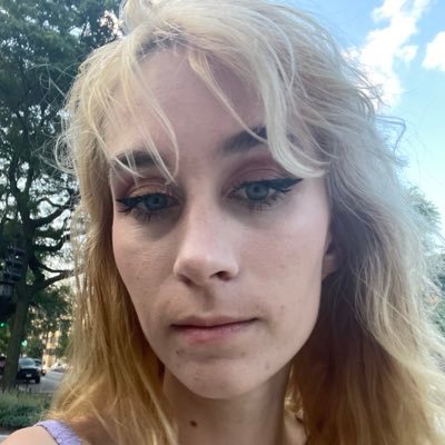 hi, i’m sel a 23 year old twitch affiliate ! head mod for @mintsleaves | mod for @devilwaitss | she/they