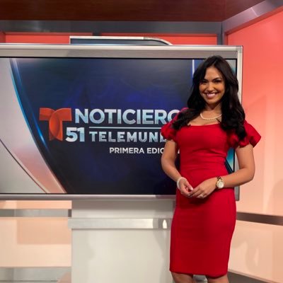 Morning Traffic and Entertainment Reporter @Telemundo51| Radio Personality| On Air 3pm-7pm on @elzol167fm |
https://t.co/zBHdL73Ycl