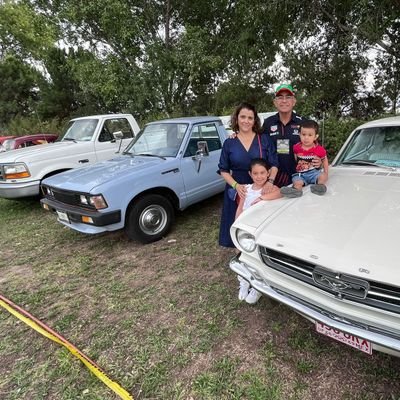 Ing. Civil, Agricultor, Ganadero y amante de los autos clásicos