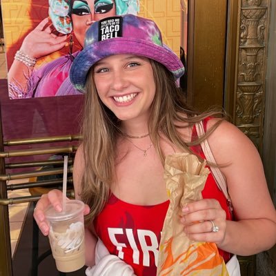 daniellewaks's profile picture. if you don’t like @tacobell, don’t bother following