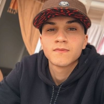 lucas_gilnei's profile picture. vivendo a vida de um bandido até o dia qui eu morrer. 2pac