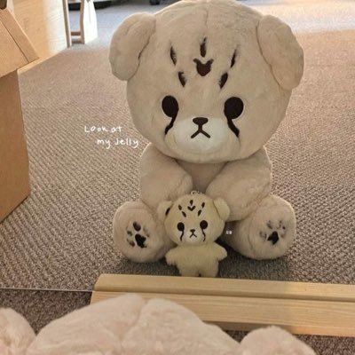 nameisiee's profile picture. bio nya nanti dl lagi mikirin uname nya