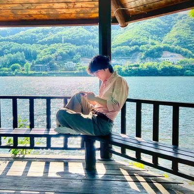 aaaarmy_asmV's profile picture. BTS→テヒョン・ユンギよりのオルペン💜
85lineの中2👧と2歳👧と0歳👦のママ
BTS #V #SUGA
低浮上アカウント。
すとぷり交換先探してます。