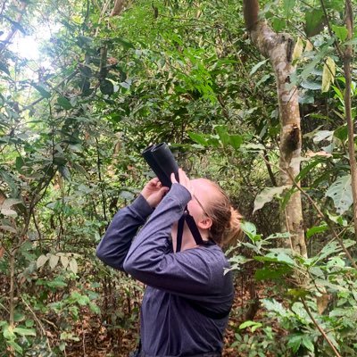 PhD Candidate at the University of Toronto | Studying primate behaviour 🐒 @Teichroeb_Lab | she/her | #BiInSci 🏳️🌈