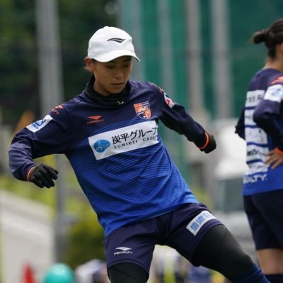 愛知(朝日丘中学/豊田レディースFC35)→静岡(藤枝順心高校20)→東京(早稲田大学ア式蹴球部女子3)→宮城(マイナビベガルタ仙台レディース25→18 仙台大学勤務) →宮城(マイナビ仙台レディース18)→長野(AC長野パルセイロレディース22)-Instagram📸ぬこ様たちの日常