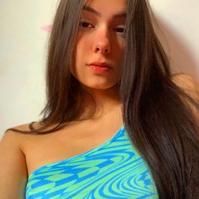 I'm a baby bitch and very delicate girl ✿ 18+ adult content ✿ click on my link and come be happy 👅🍭 ⇩ https://t.co/QmsbG49FZo
