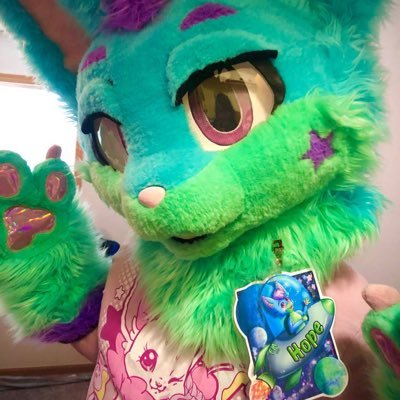 ♀️♂️he/her/they➖ 💕pan➖ married ➖ polyam ➖ @abbymayart💍 ➖ fursuit by: @raccoonieworks➖ kemono suit by: @potato_parrot