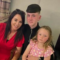 Flo (@flomchale) 's Twitter Profile