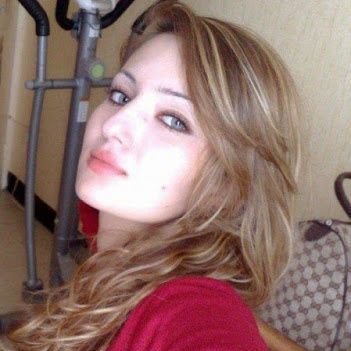 KhatakZoya's profile picture. Social media  activist, journalism, Beautician, love orchestra