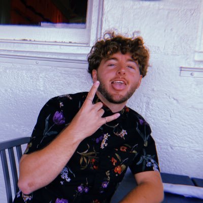 nickpotter26's profile picture. what happened?? he/him