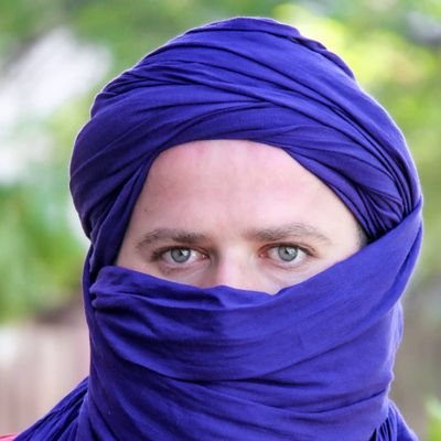 yahyahocine's profile picture. أَنَا ابنُ جَلَا وطَلَّاعُِ الثَّنَايَا *** متَى أضَعِ العِمامَةَ تَعرِفُوني