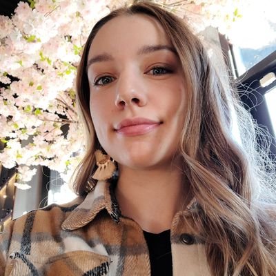 ErikaWNoelle's profile picture. She/Her