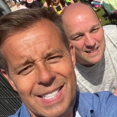 Father of 2 beautiful kids, runner, music lover, radio geek and presenter/producer of Simply 80’s and Sunday breakfast with Dean on @cvalleyradio