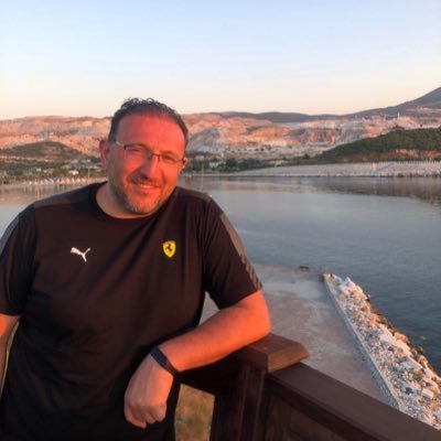 ekaratasoglu's profile picture. Aslanlar meydana çıkınca, çakalların payına kaçmak düşer