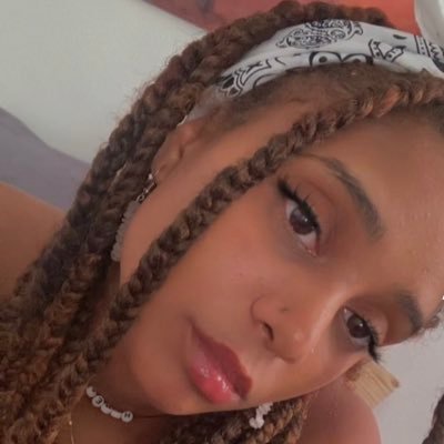 Be patient with yourself. Don’t rush your journey, bask in it🌞🦋