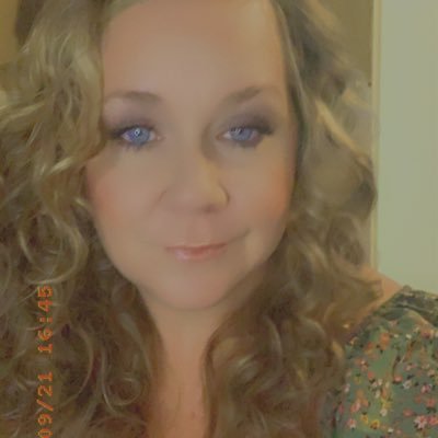 Christi10034225's profile picture. 