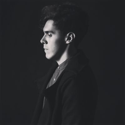 avazquezmx's profile picture. ⚡