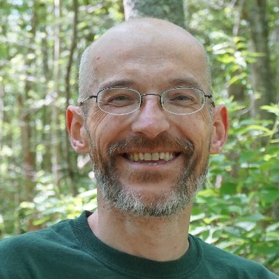 Associate Professor @UMassD @UMassD_SMAST | Quantitative fisheries science, ecosystem-based management, #rstats, 🐱, 🎻, & #PCD.  he/him