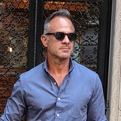 tweetsinacoma's profile picture. 