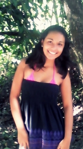 Cristã,estudante,dependente de Deus,sonhadora. !