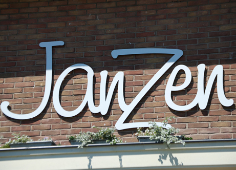 Restaurant JanZen is gevestigd in het mooie Art Deco pand langs de Oude Rijn. Een gezellig en landelijk gelegen restaurant