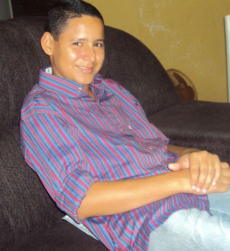 jovem de 14 anos com belos projetos para vida ,sonho em ter uma bela carreira seja em que for ,gosto muito de vaquejada e amo minha família.