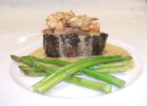 We are a family-owned Italian restaurant where you will enjoy a warm and casual dining experience. Great food and hospitality is our passion!
