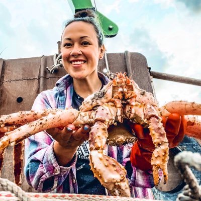 Kasaŋnaaluk. Fishermom. Iñupiaq, Yup’ik & Athabascan. Unalakleet grown & living. Find me by the ocean. 🐟🦀