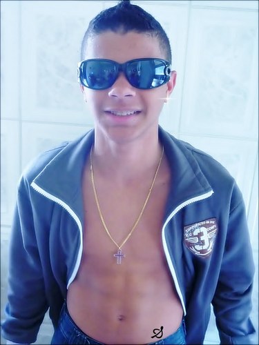Sou uma pessoa fã de esportes e espero que me sigam no twitter