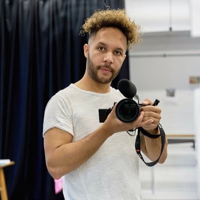 Multidisciplinary artist 🇻🇪🇬🇧🏳️🌈 Sister Pictures x Royal Court Writers Group. Shortlisted @wovenvoices 2023