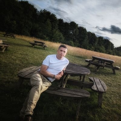 santillantt's profile picture. El Tiempo y la distancia no son solo dimensiones de la física, también generan las emociones  más intensas entre los seres vivos. Comprenderlas da perspectiva.