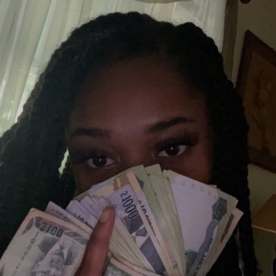 angelcookie222's profile picture. 