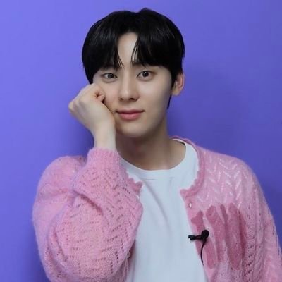 뉴이스트🐢🐶🐯🦊🐰 러브3기♡
최애는 민현💕 차애는 백호🥰 갑자기 말걸어도 놀라지마세요🙇‍♀️