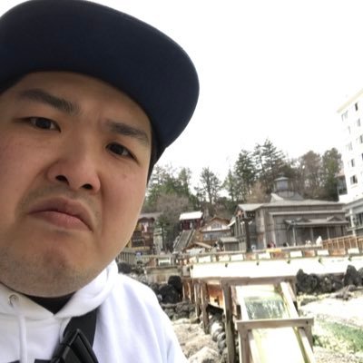 東京NSC18期うだまんです!屋敷軍団!競馬!野球!スニーカー!ジャパハリネット! 現在ピン芸人!standFMうだまんの友達と喋ろう!YouTubeうだまん食堂! お見知り置きを