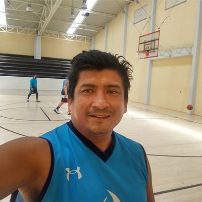 Soy muy honesto y muy directo me gusta hacer amigos y mi pasión por jugar basket