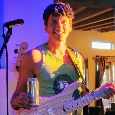 k3blu3's profile picture. 🌎 remote sensing, satellite imagery, visual journalism @BBGVisualData 
🌎 adjunct professor @cooperunion