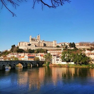 jperairei's profile picture. Que cansat estic de la meva covarda, vella, tan salvatge terra... i com me l'estimo!