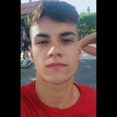 Educado🥰😊 Gosto de carinho 😌😘 A procura de uma princesa,nem que seja por correspondência 👸❤️ Flamenguista❤️🥰🤪