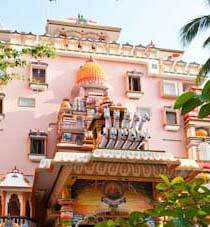 The birthplace of Amma, @Amritanandamayi -the Saint, Guru & Humanitarian. Now Ashram & International HQ of Mata Amritanandamayi Math. Follow @AmmaChimes