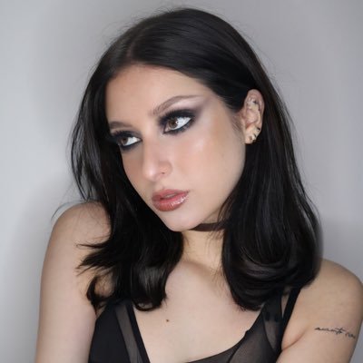 Aparentemente sou YouTuber (e estudante de Mestrado) 🤷 ig: nikkyariana